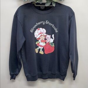 Strawberry Shortcake Graphic Crewneck Sweatshirt S